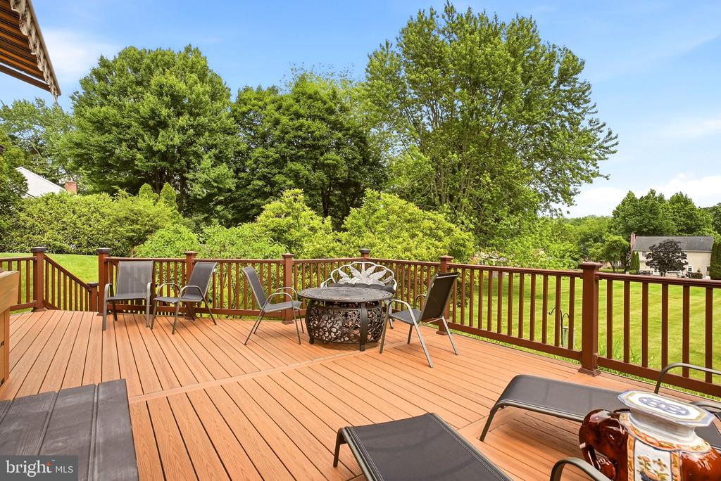 525 BEAUMONT CIRCLE