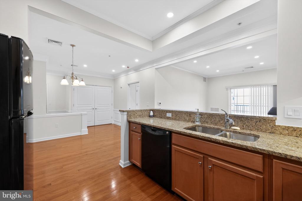 1014 CREEKSIDE DRIVE