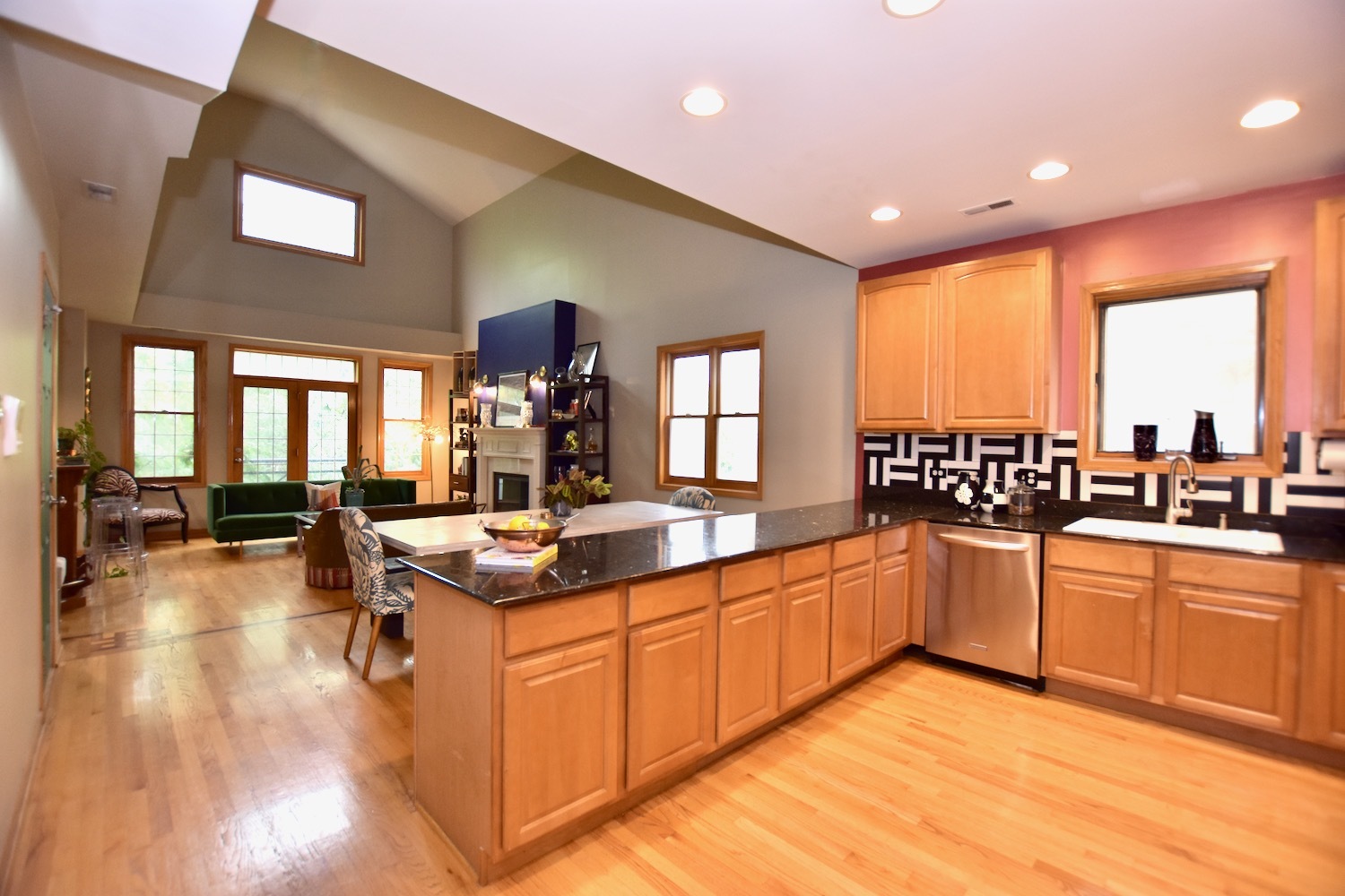4530 N MAGNOLIA Avenue Unit: 3S
