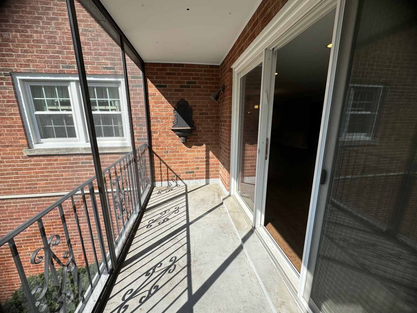 2425 Central Street Unit: 2B