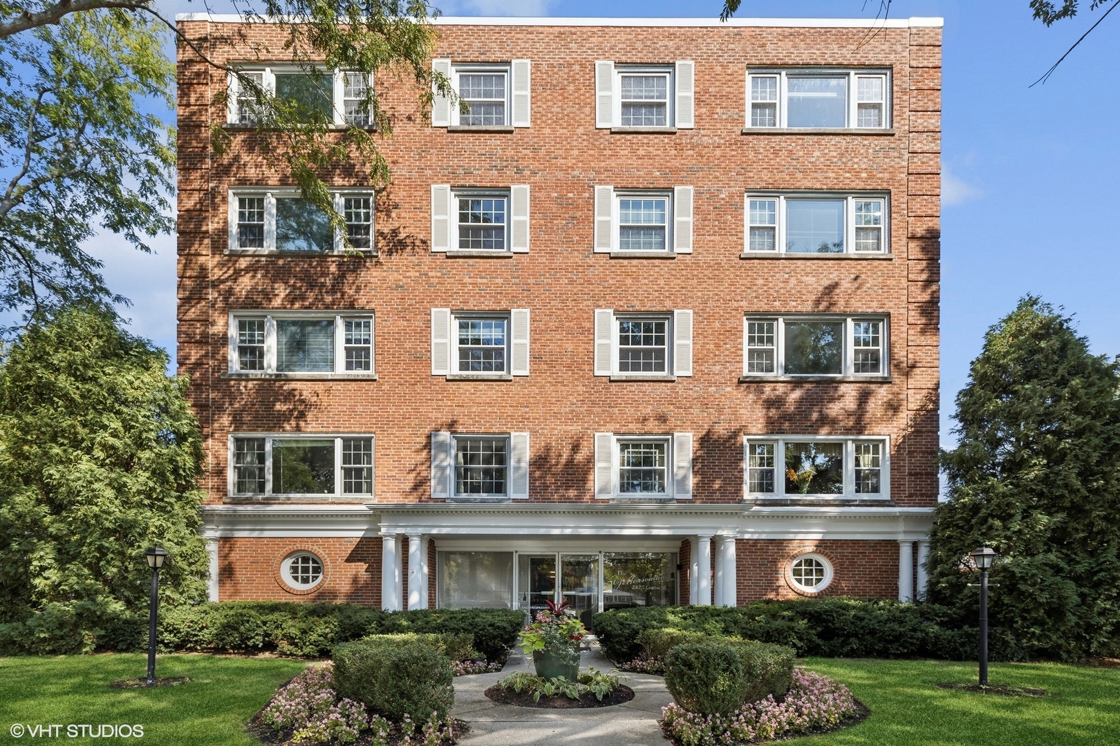 2425 Central Street Unit: 2B