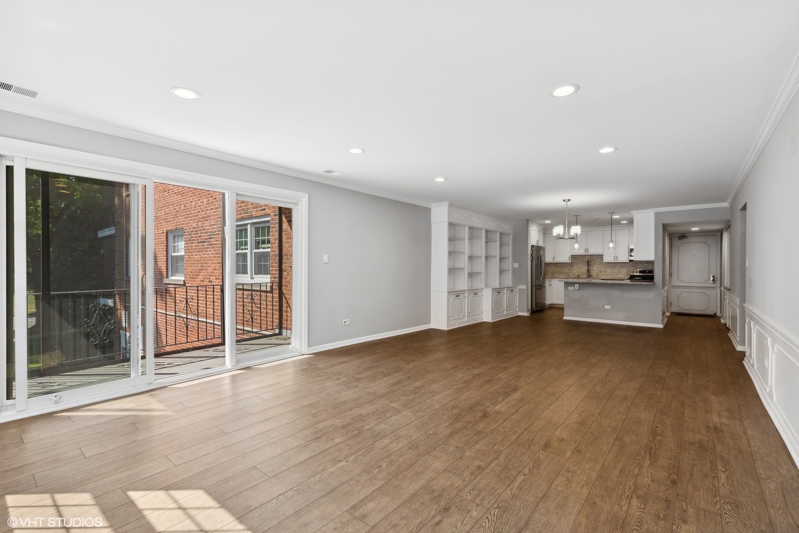 2425 Central Street Unit: 2B