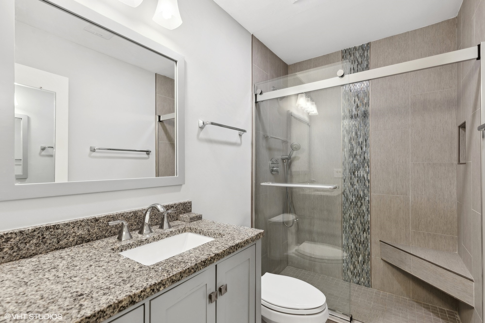 2425 Central Street Unit: 2B