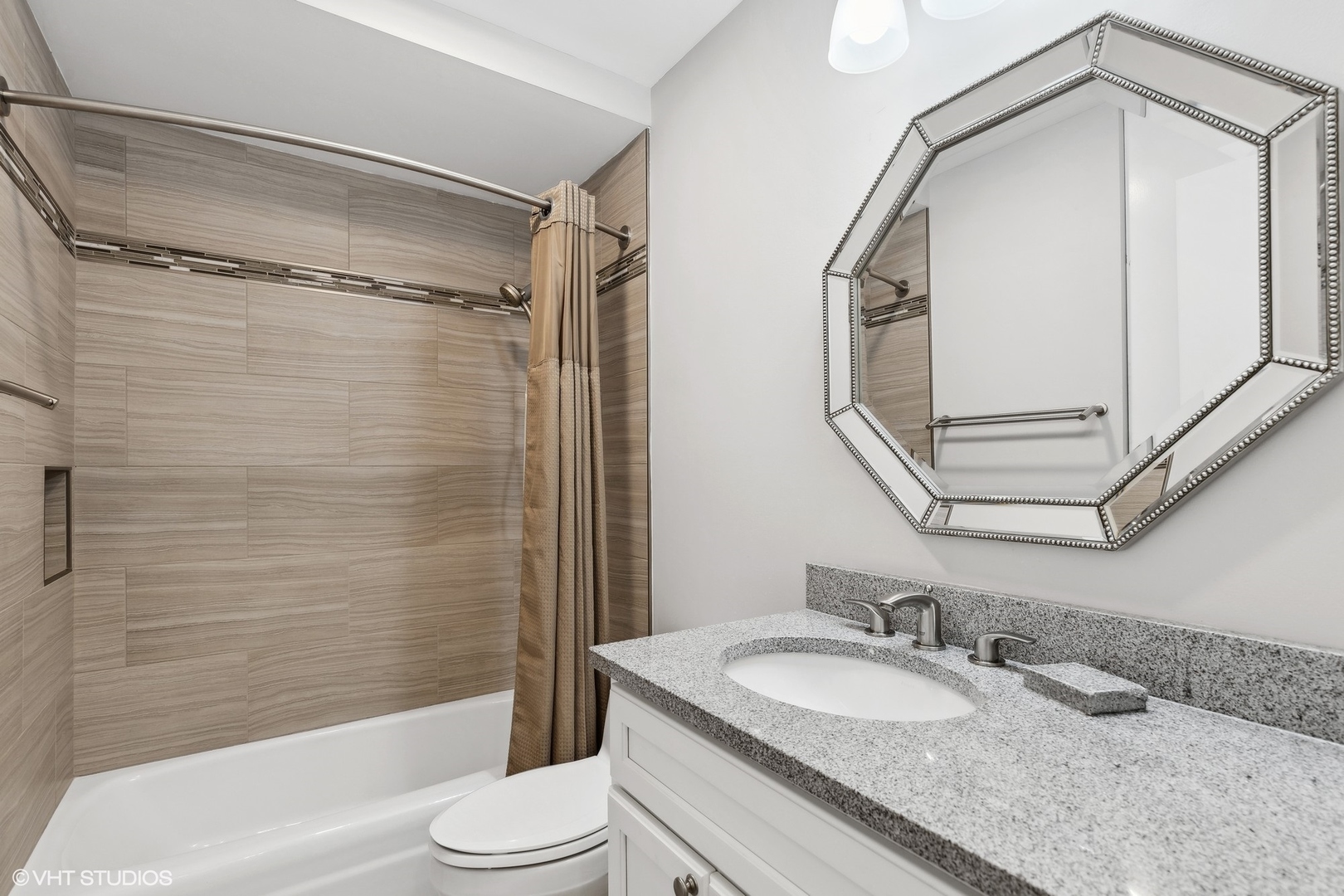 2425 Central Street Unit: 2B