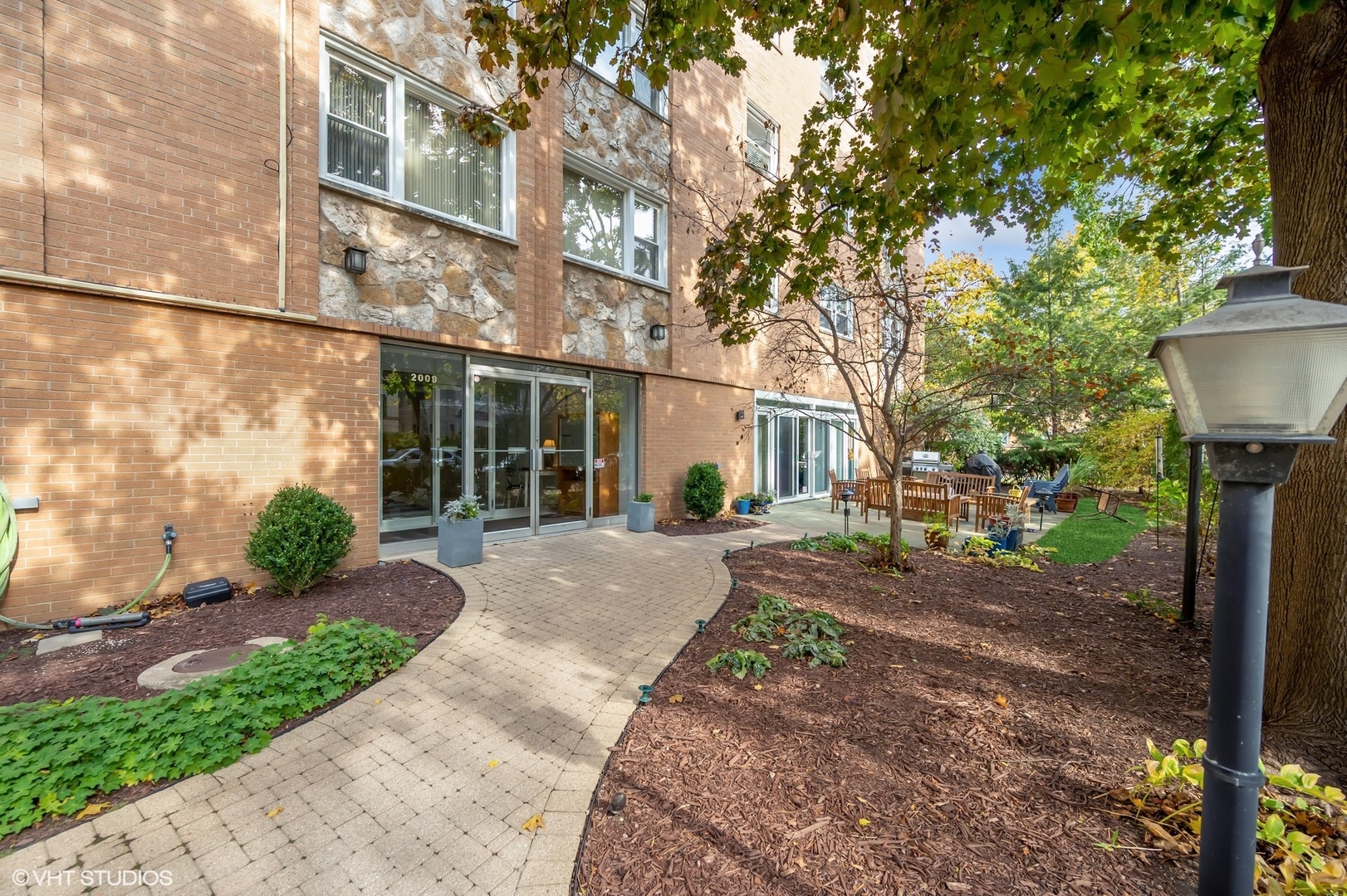 2009 Harrison Street Unit: 202