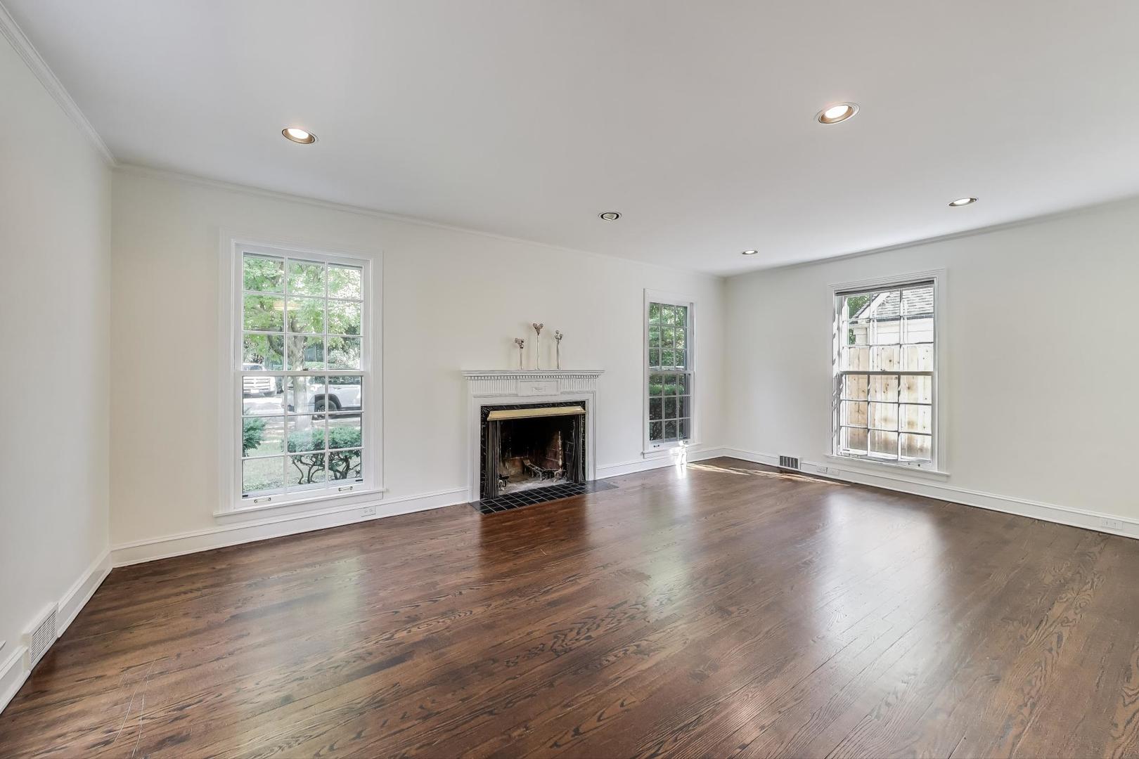 1245 Richmond Lane