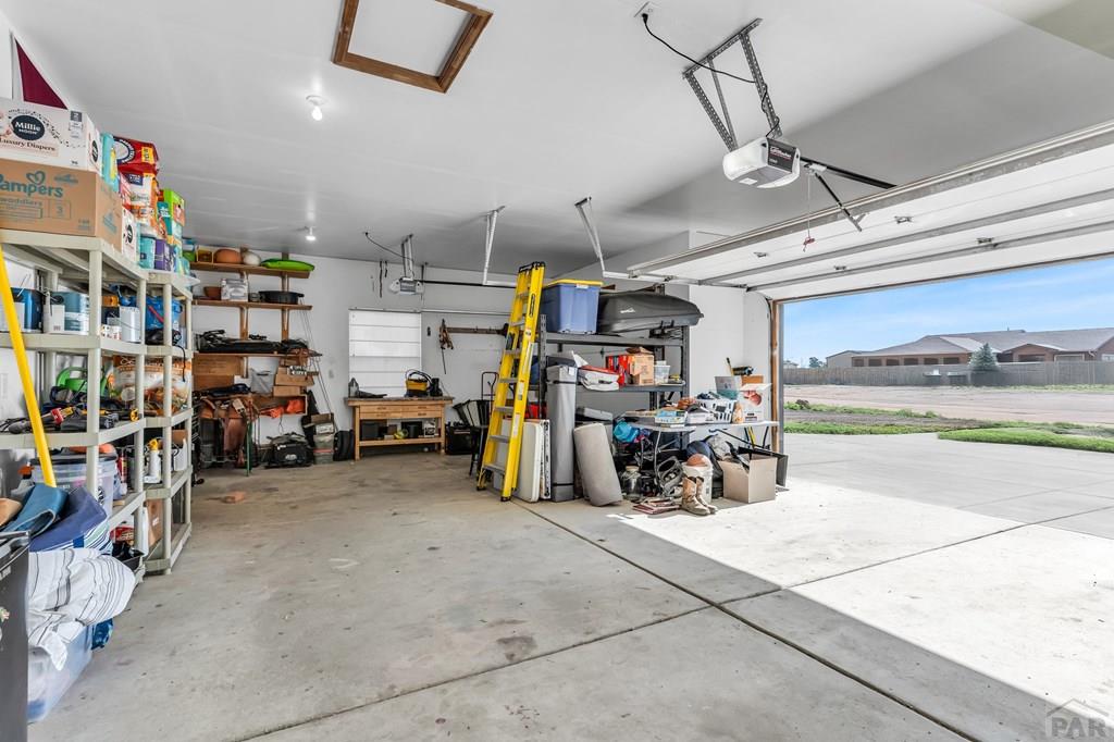 1237 N Stratton Dr