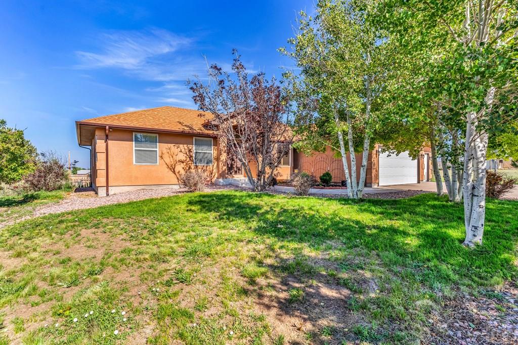 1237 N Stratton Dr