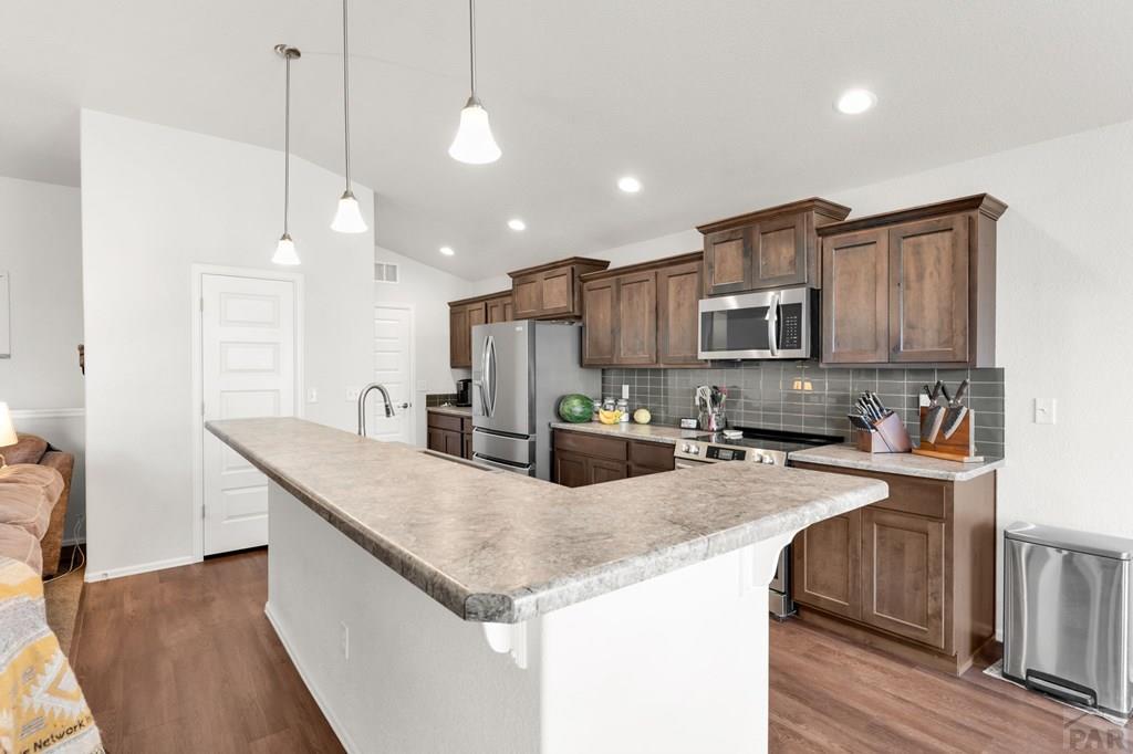 1319 N Dailey Dr