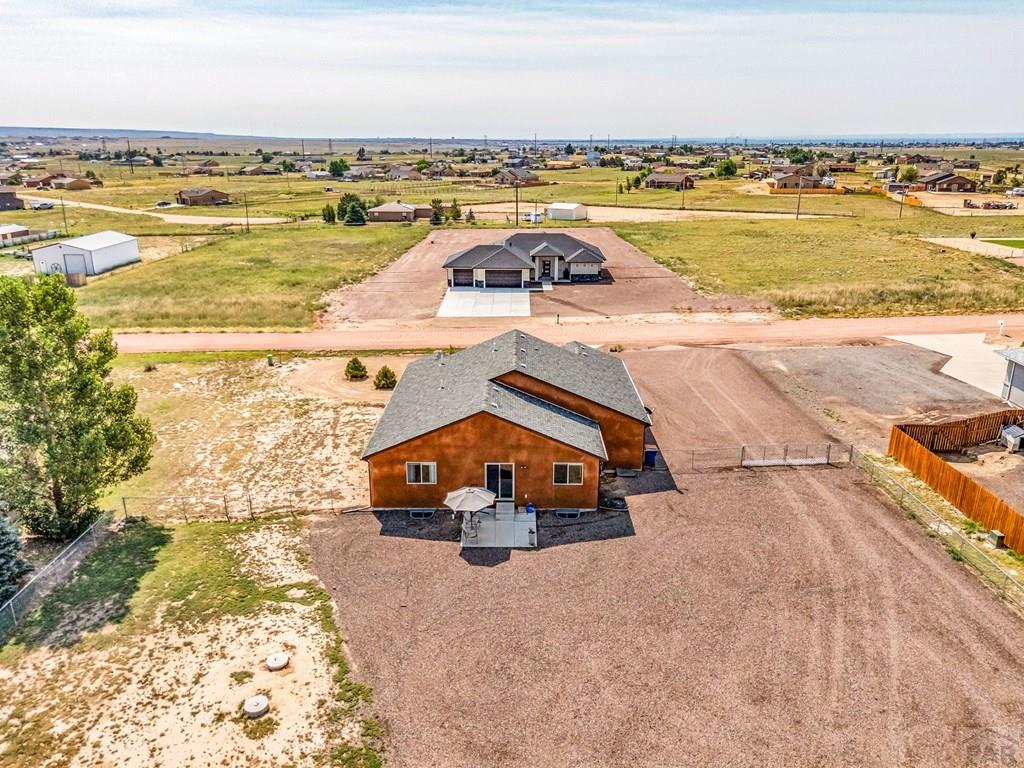 1319 N Dailey Dr