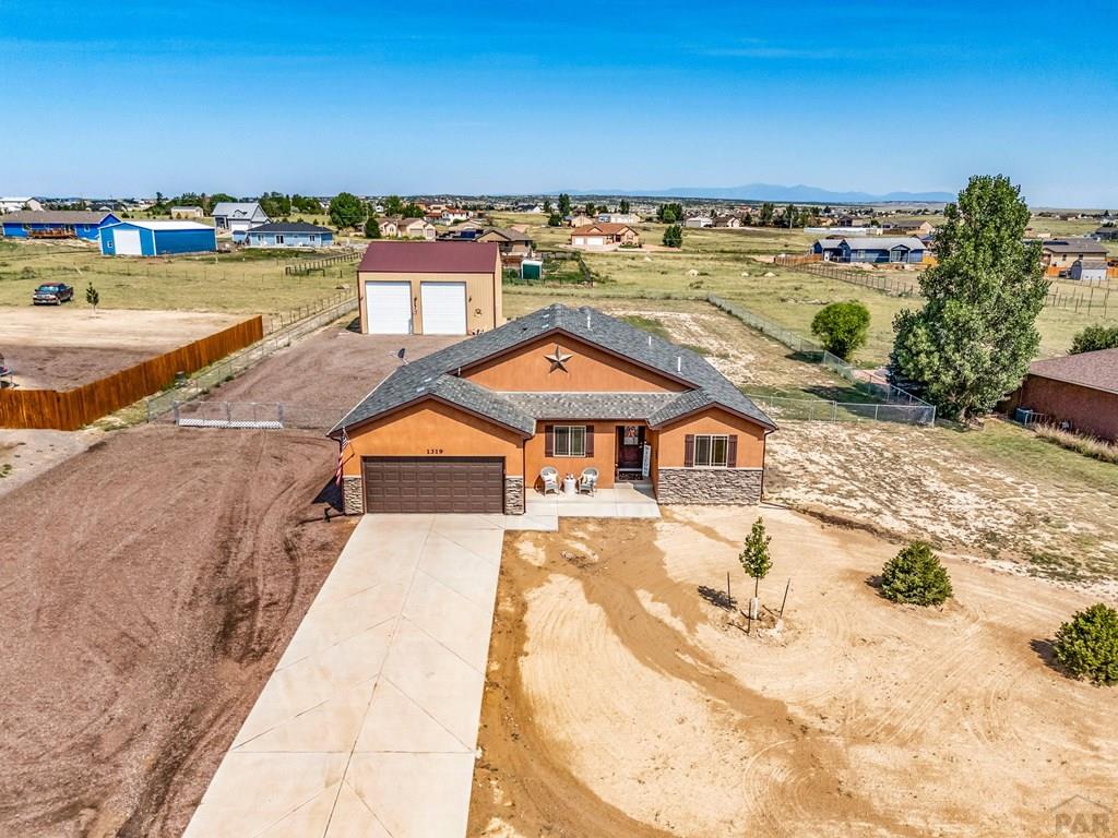 1319 N Dailey Dr