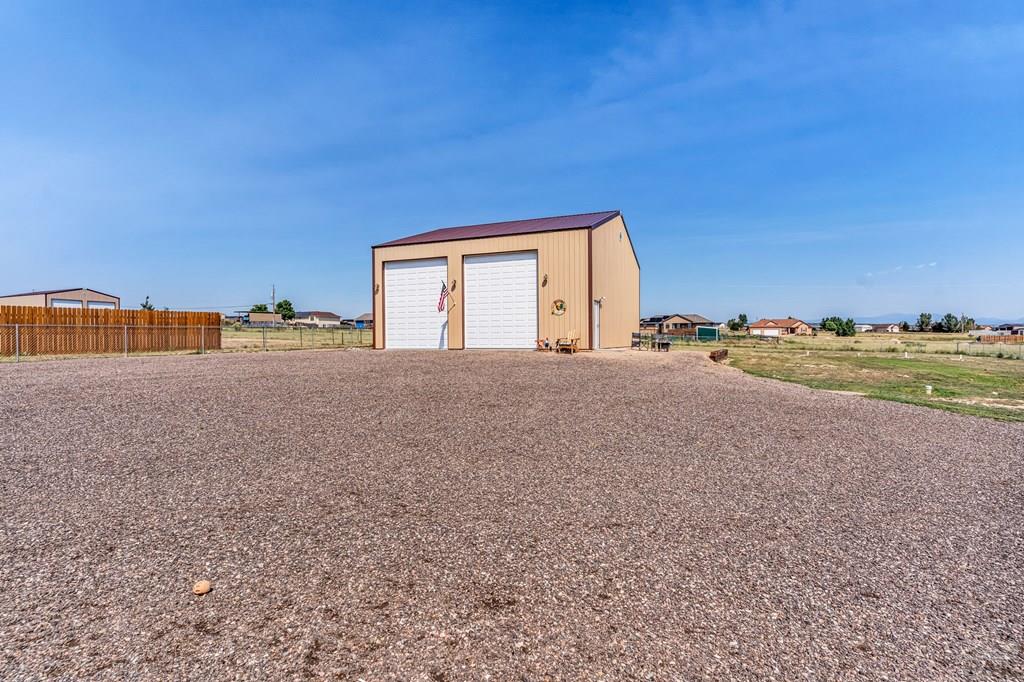 1319 N Dailey Dr