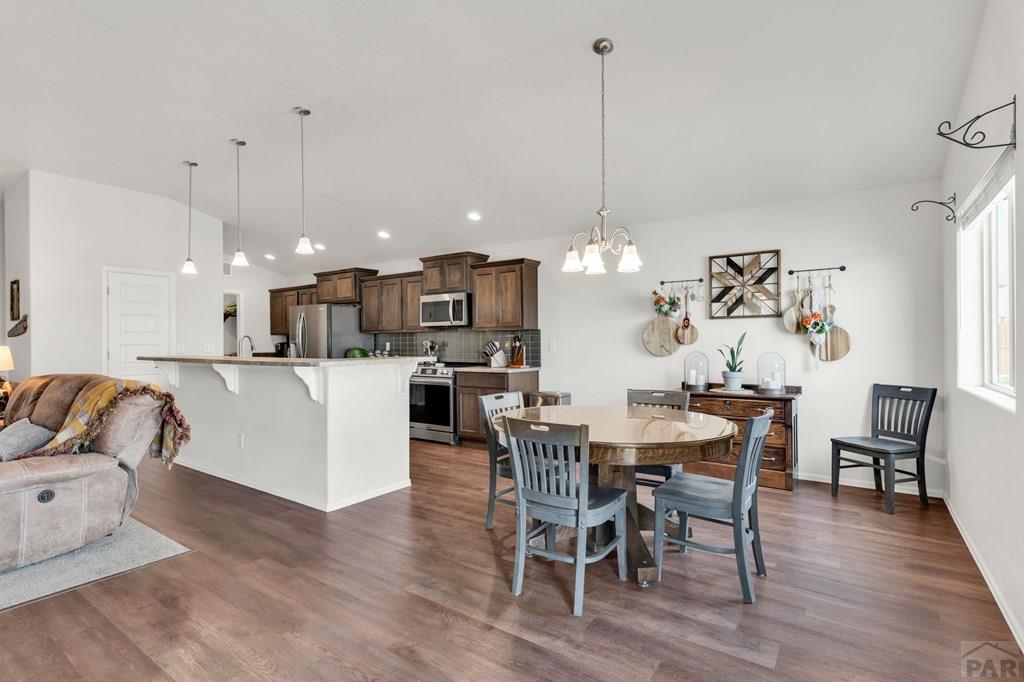 1319 N Dailey Dr