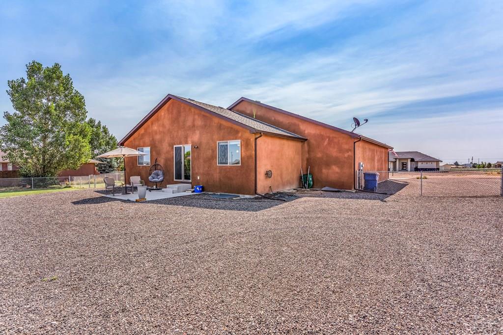 1319 N Dailey Dr