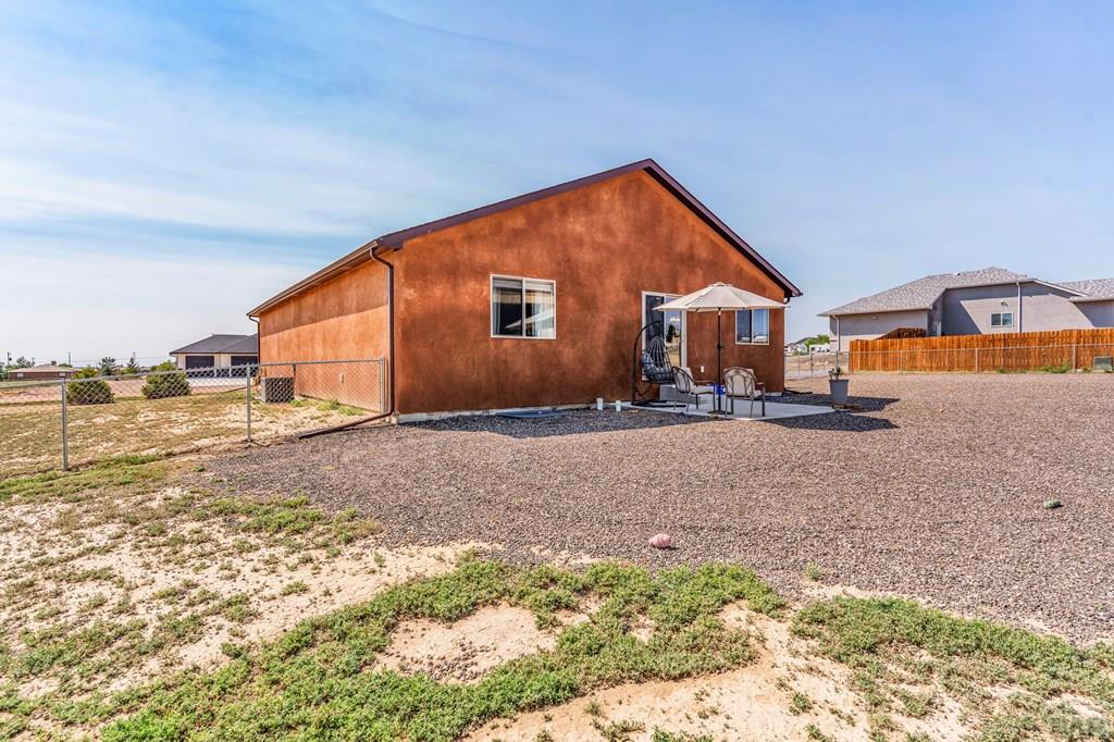 1319 N Dailey Dr