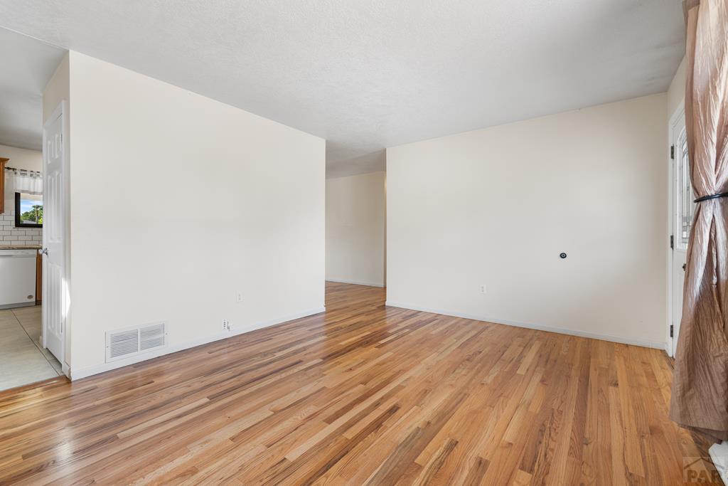 80 Stanford Ave
