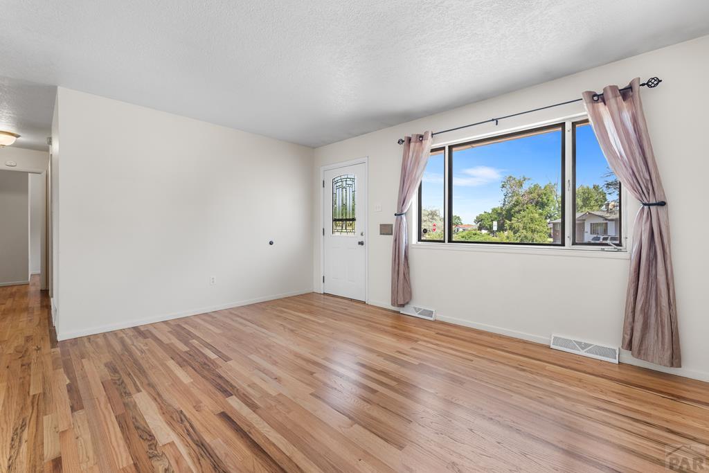 80 Stanford Ave
