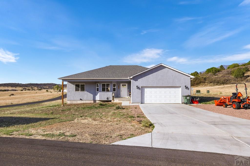 5851 Lakeview Circle