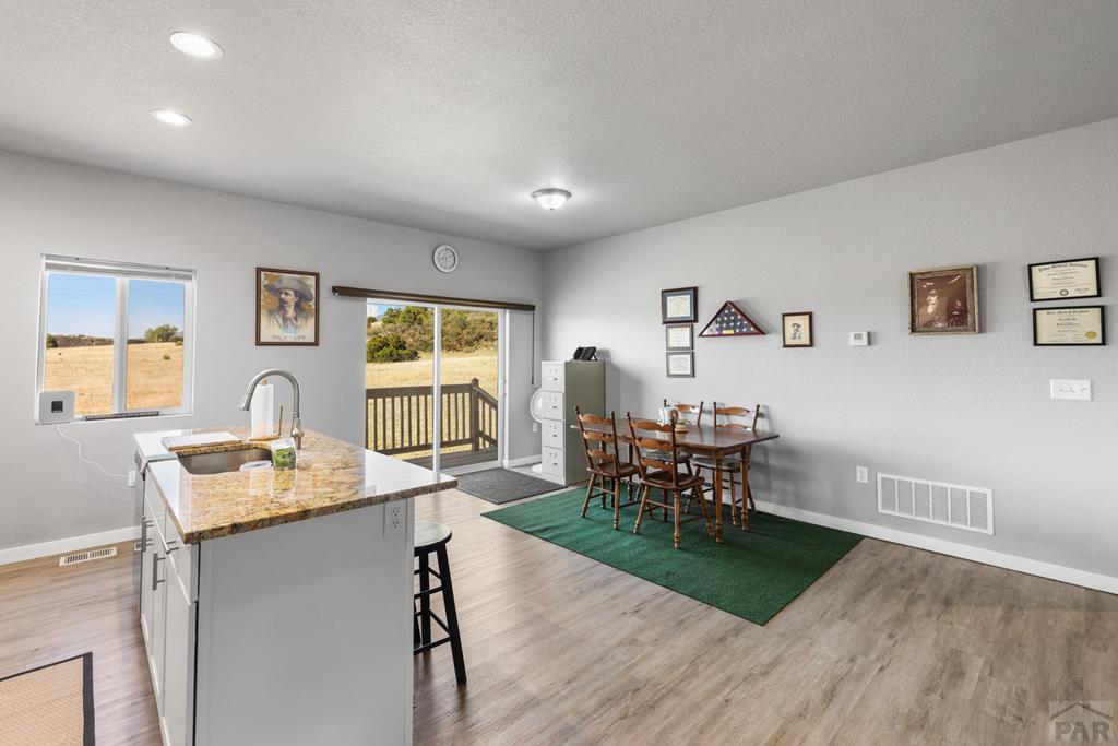 5851 Lakeview Circle