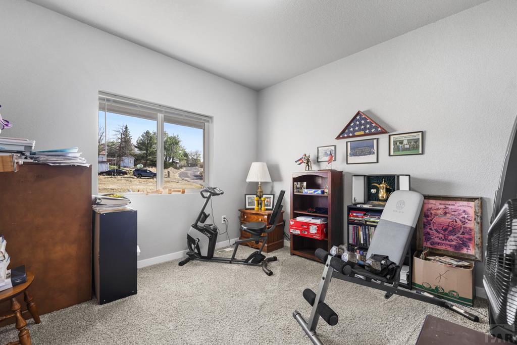 5851 Lakeview Circle