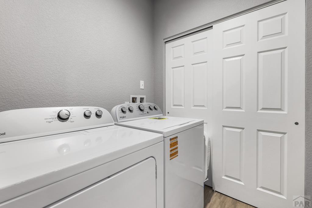 5851 Lakeview Circle