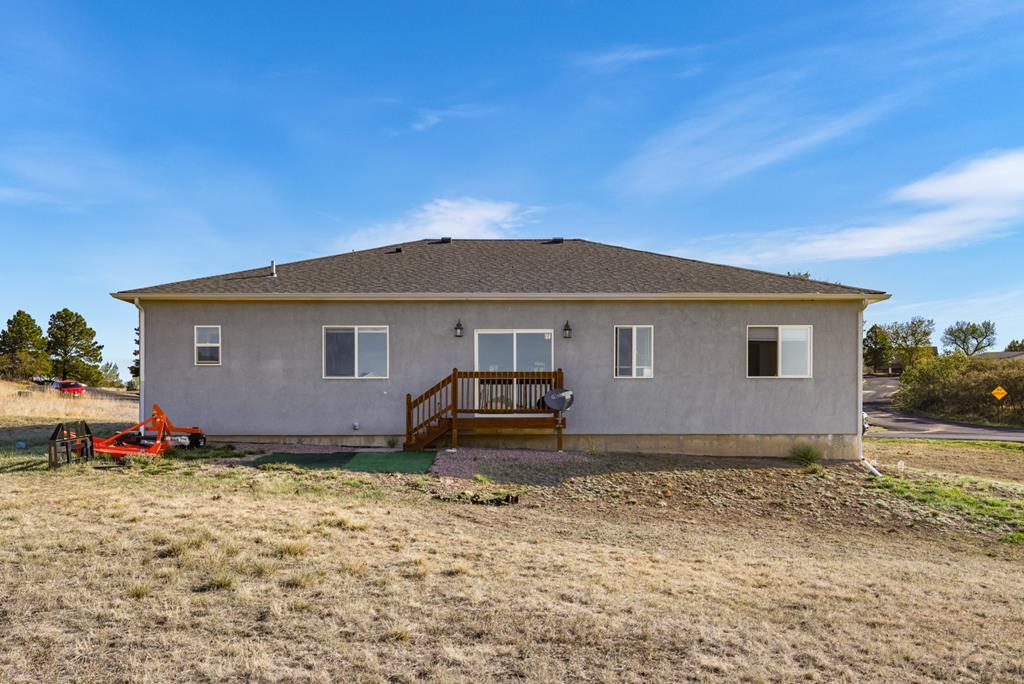 5851 Lakeview Circle