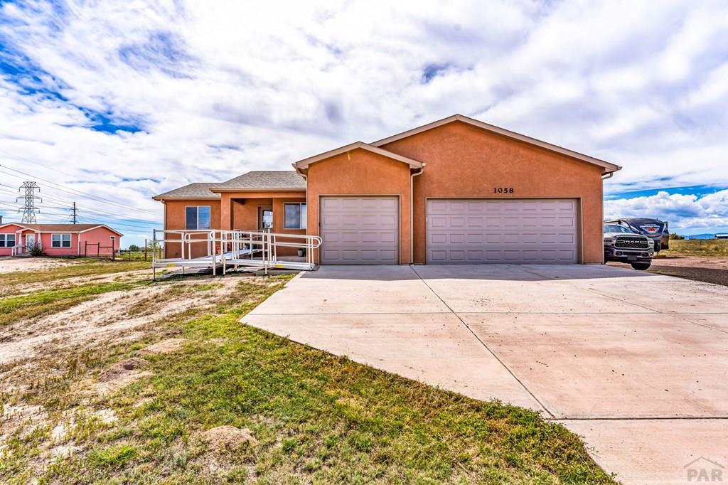1058 E Ranch Dr