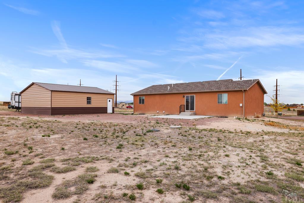1058 E Ranch Dr