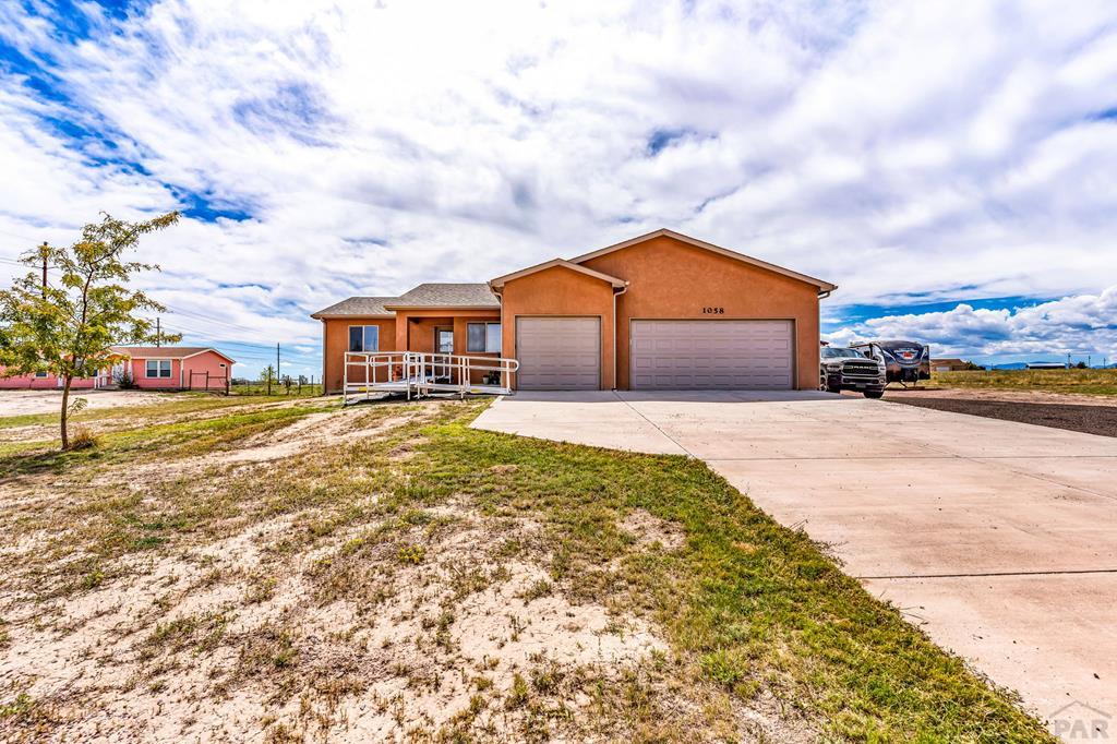 1058 E Ranch Dr