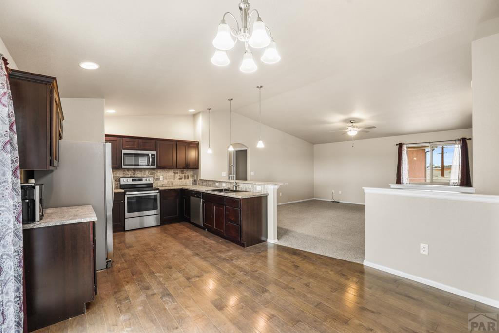 1058 E Ranch Dr