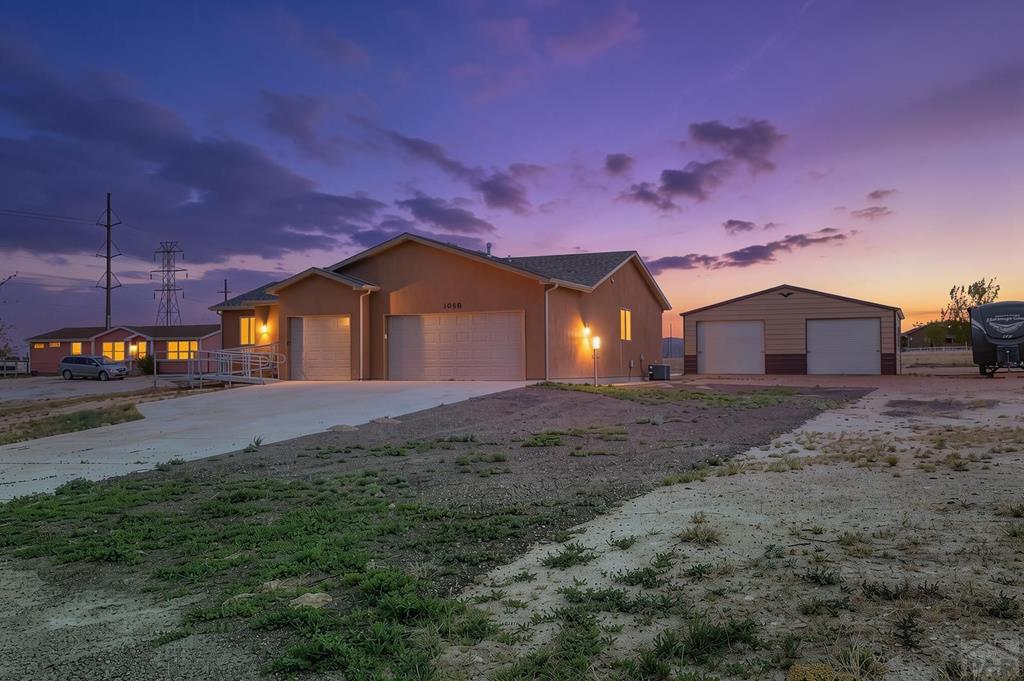 1058 E Ranch Dr