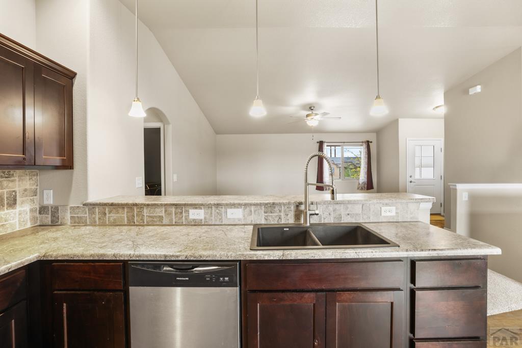 1058 E Ranch Dr