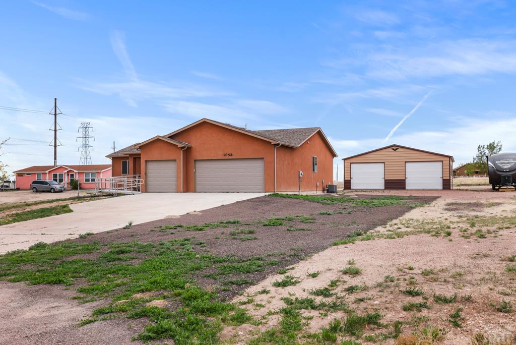 1058 E Ranch Dr