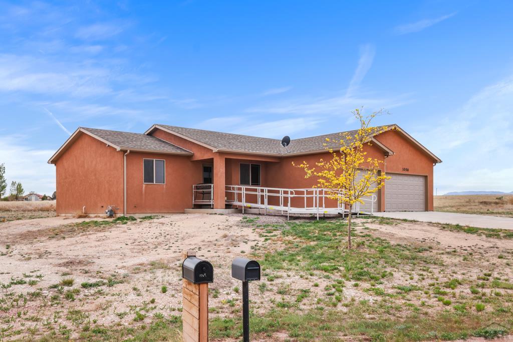 1058 E Ranch Dr