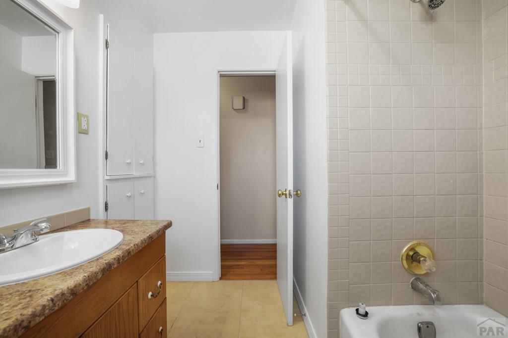 1618 Alexander Circle