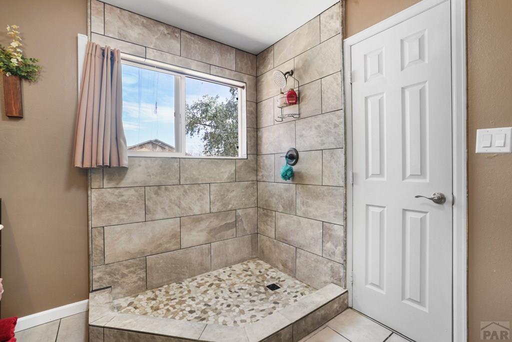 148 S Hacienda Del Sol Dr