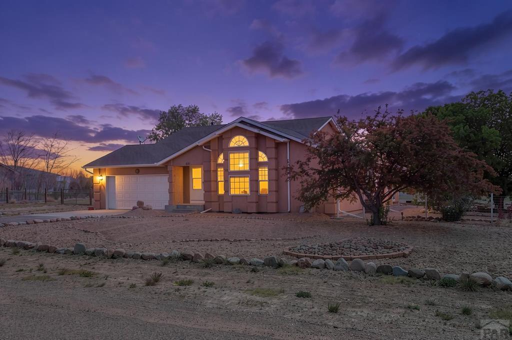 148 S Hacienda Del Sol Dr