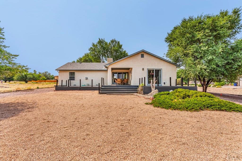 269 W Hahns Peak Ave