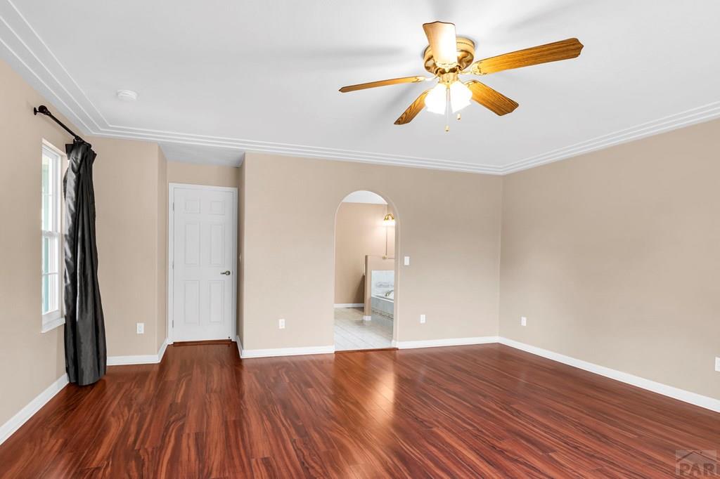 269 W Hahns Peak Ave