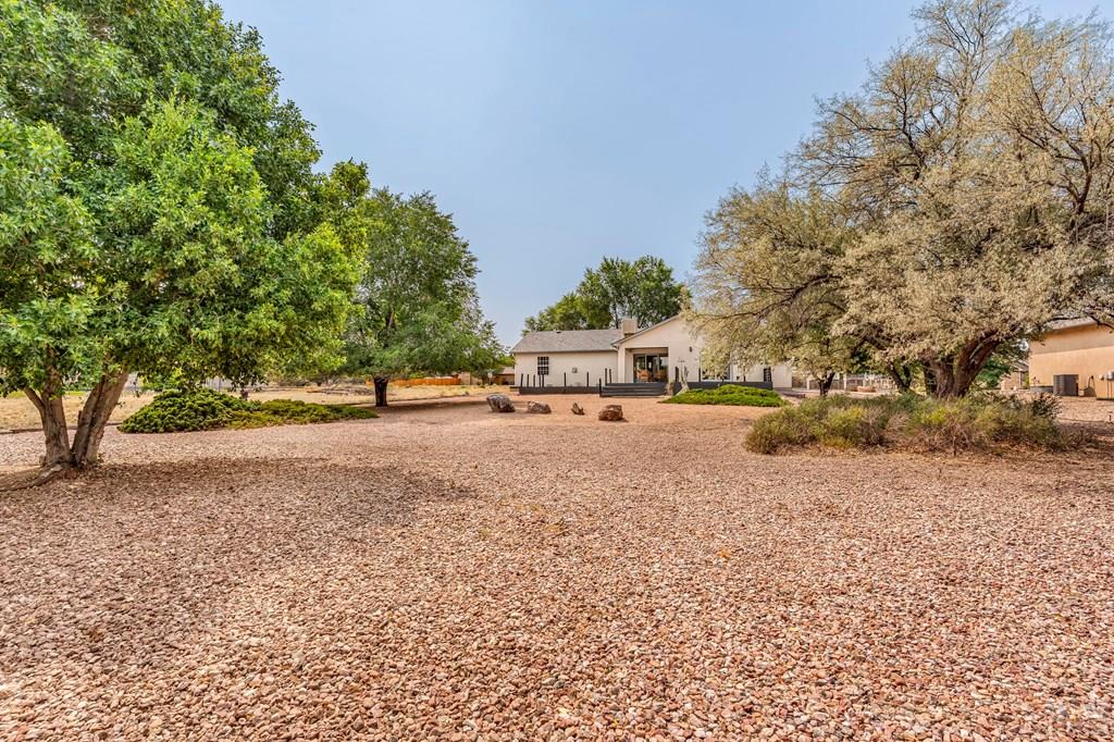 269 W Hahns Peak Ave