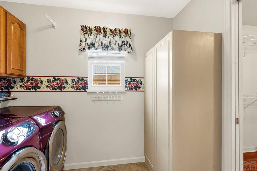 269 W Hahns Peak Ave