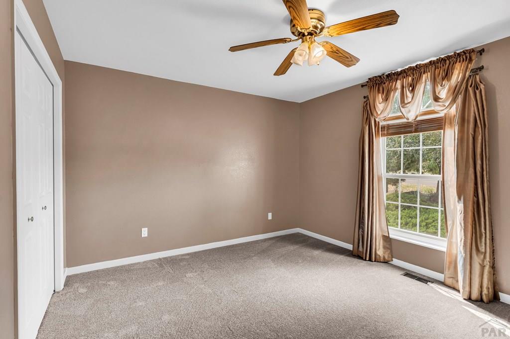 269 W Hahns Peak Ave