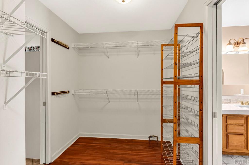 269 W Hahns Peak Ave