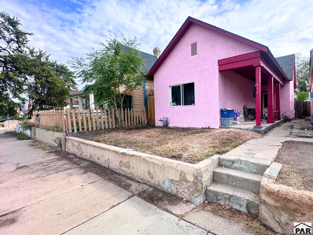 804 E Abriendo Ave