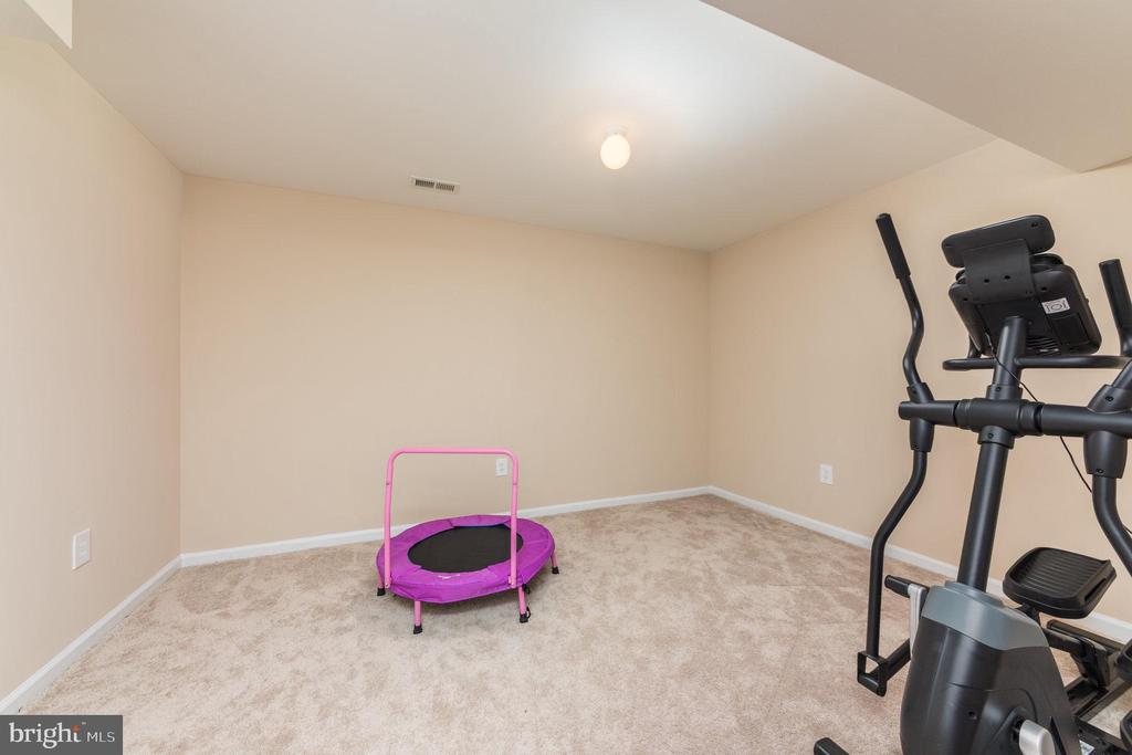 6547 Sterling Way