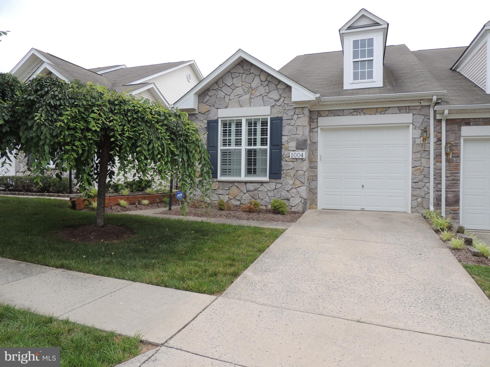 1004 Brandon Dr