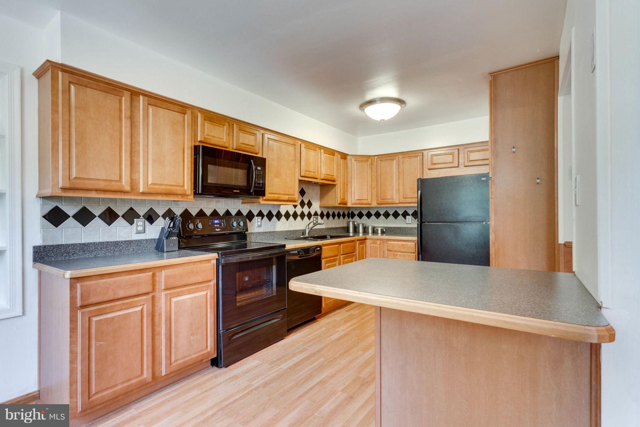 9427 Cherwek Dr