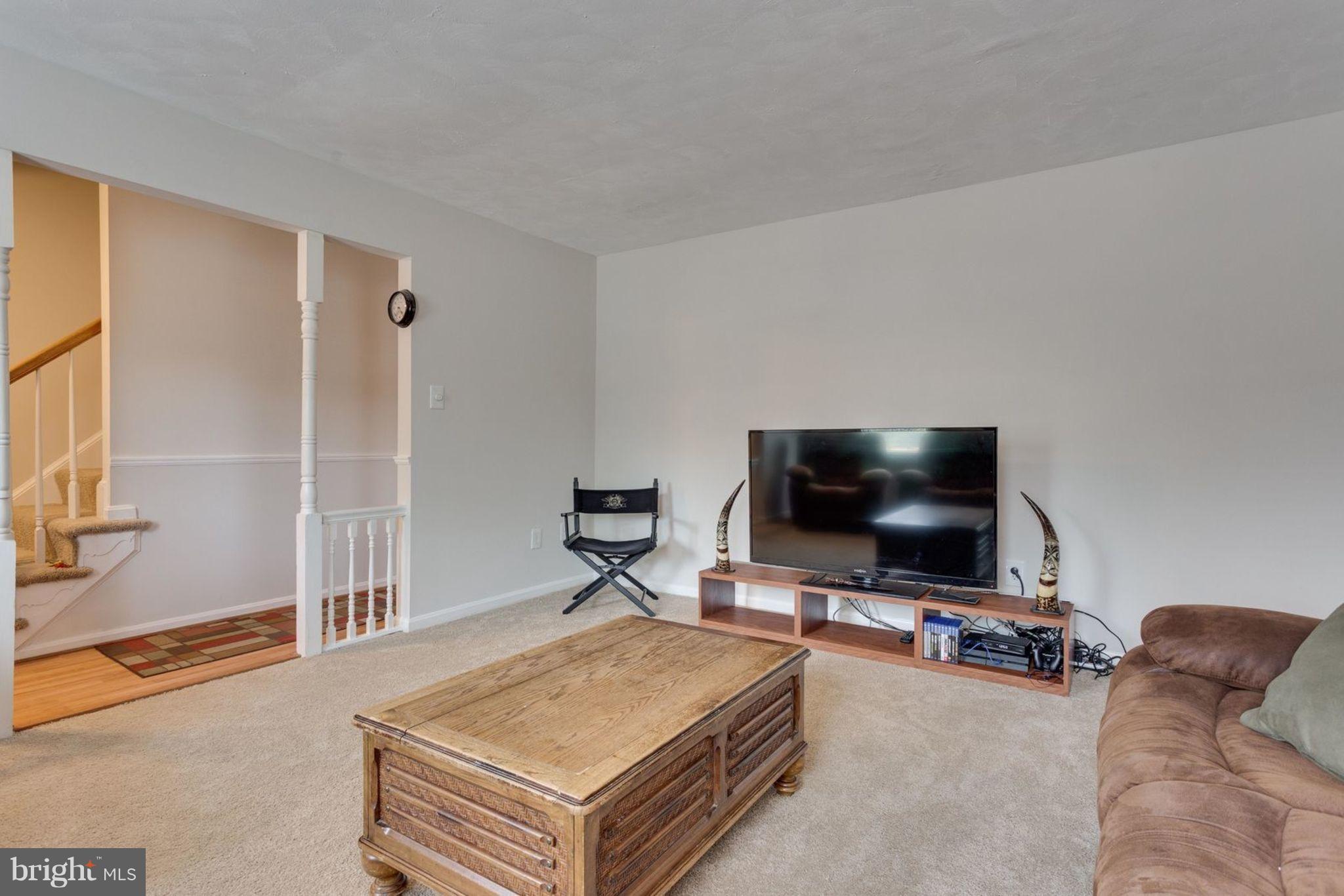 9427 Cherwek Dr