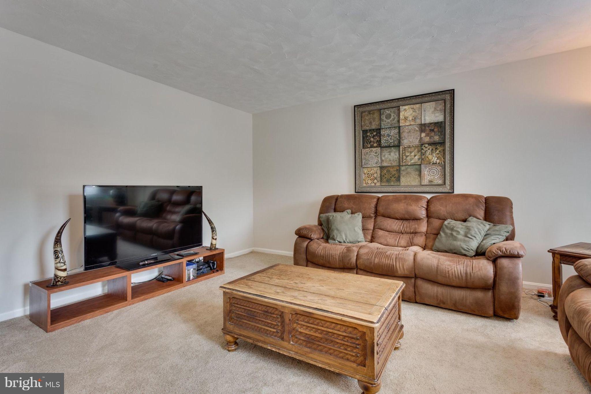 9427 Cherwek Dr