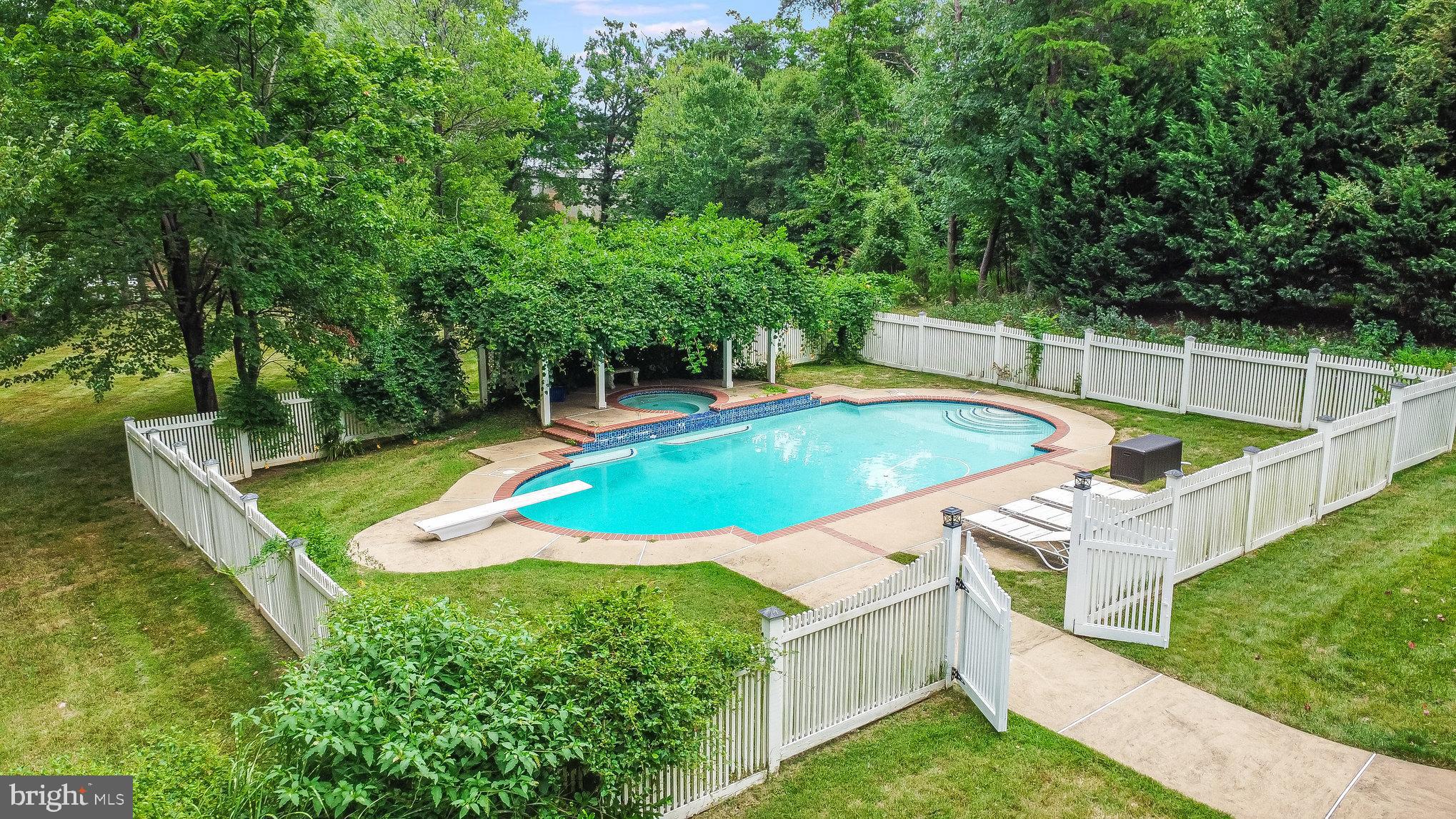11256 Waples Mill Rd